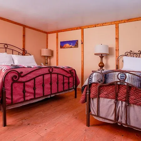 Round Top Hotel Extérieur photo